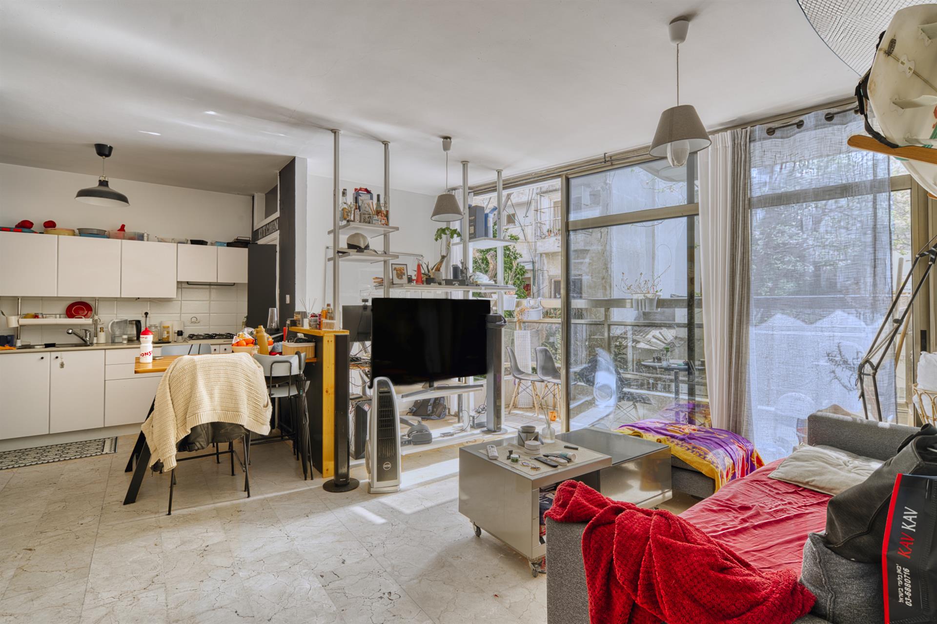 A 3-room apartment on Peretz Hayot Street