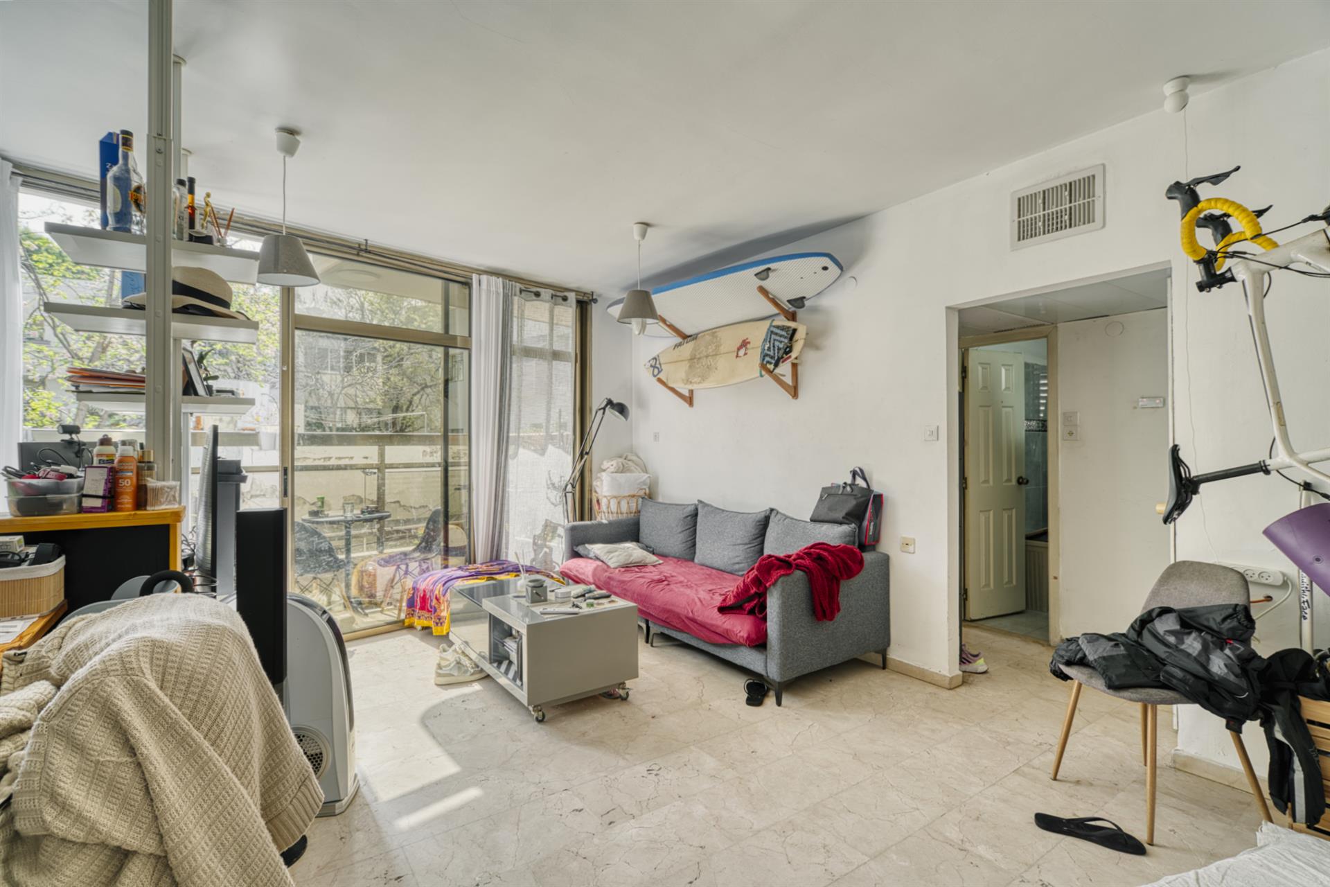 A 3-room apartment on Peretz Hayot Street
