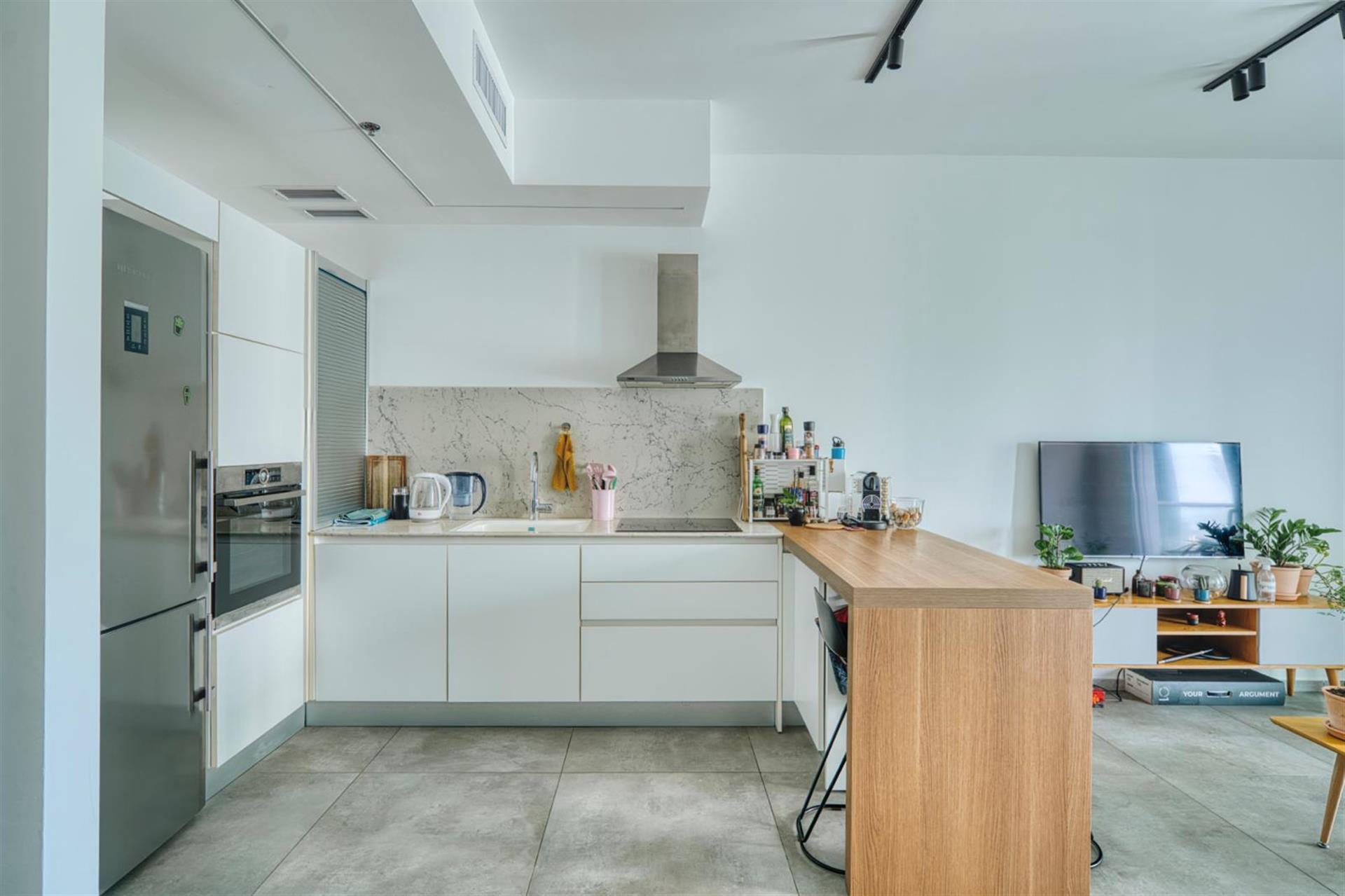A 3-room apartment in Midtown Towers