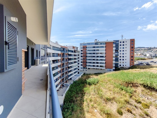 New T2 with excellent balcony and box in Colinas do Cruzeiro