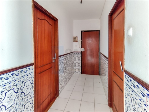 Excellent 4 bedroom apartment in Loures, Santo António dos Cavaleiros