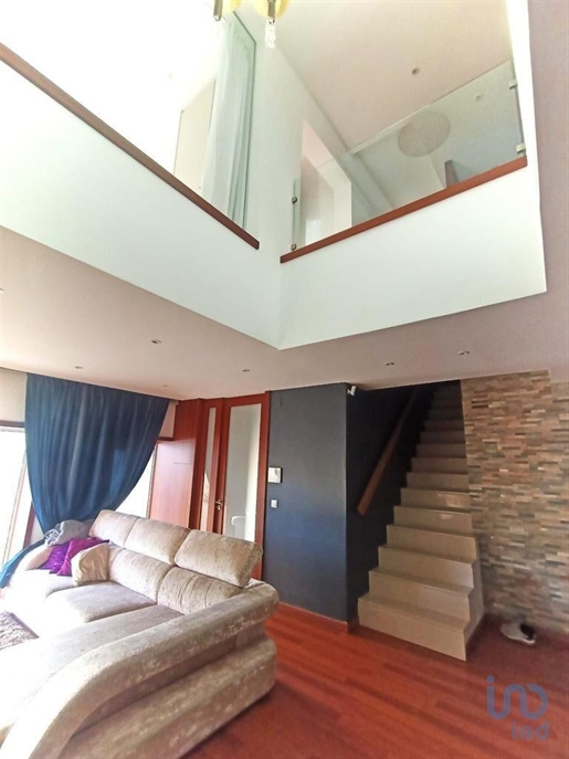 Town House with 4 Rooms in Porto with 385,00 m²