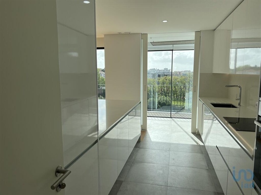 Appartement met 3 Kamers in Porto met 154,00 m²