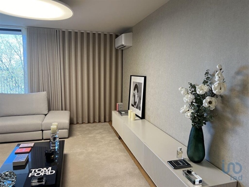 Appartement met 3 Kamers in Porto met 128,00 m²