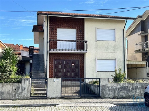 Casa T3 em Porto de 224,00 m²