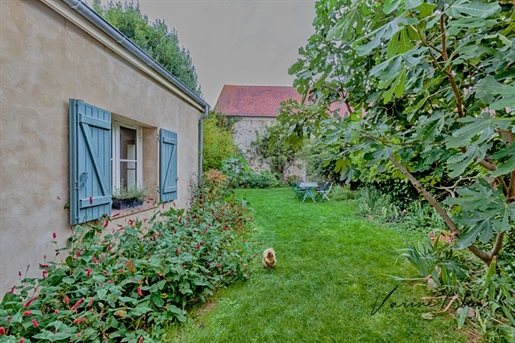 Dpt Val d'Oise (95), for sale house P7 of 180 m² - Land of 300