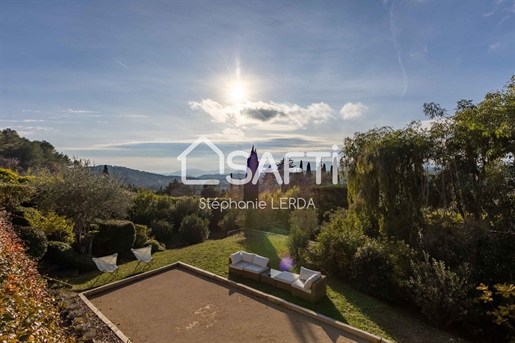 Exceptional villa with panoramic views