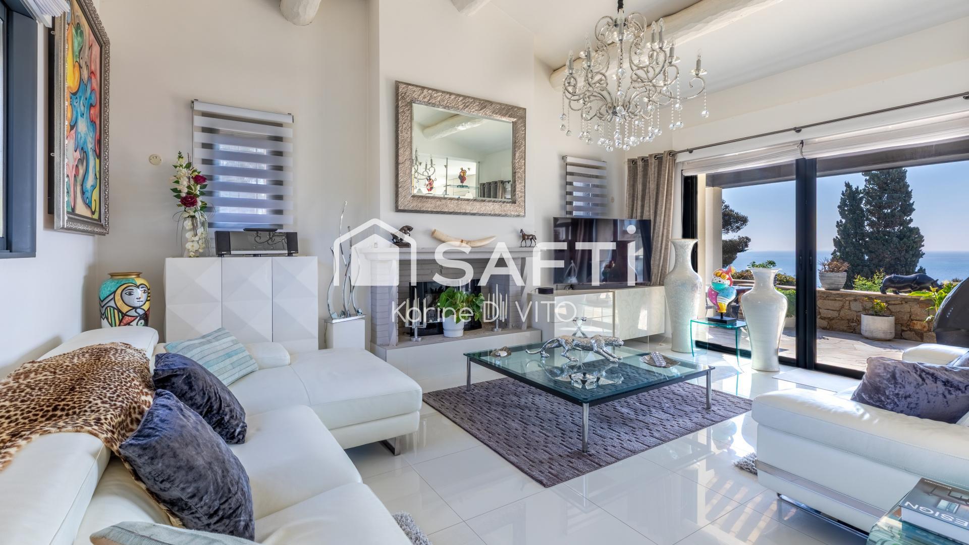 Purchase: Luxury property (83370)