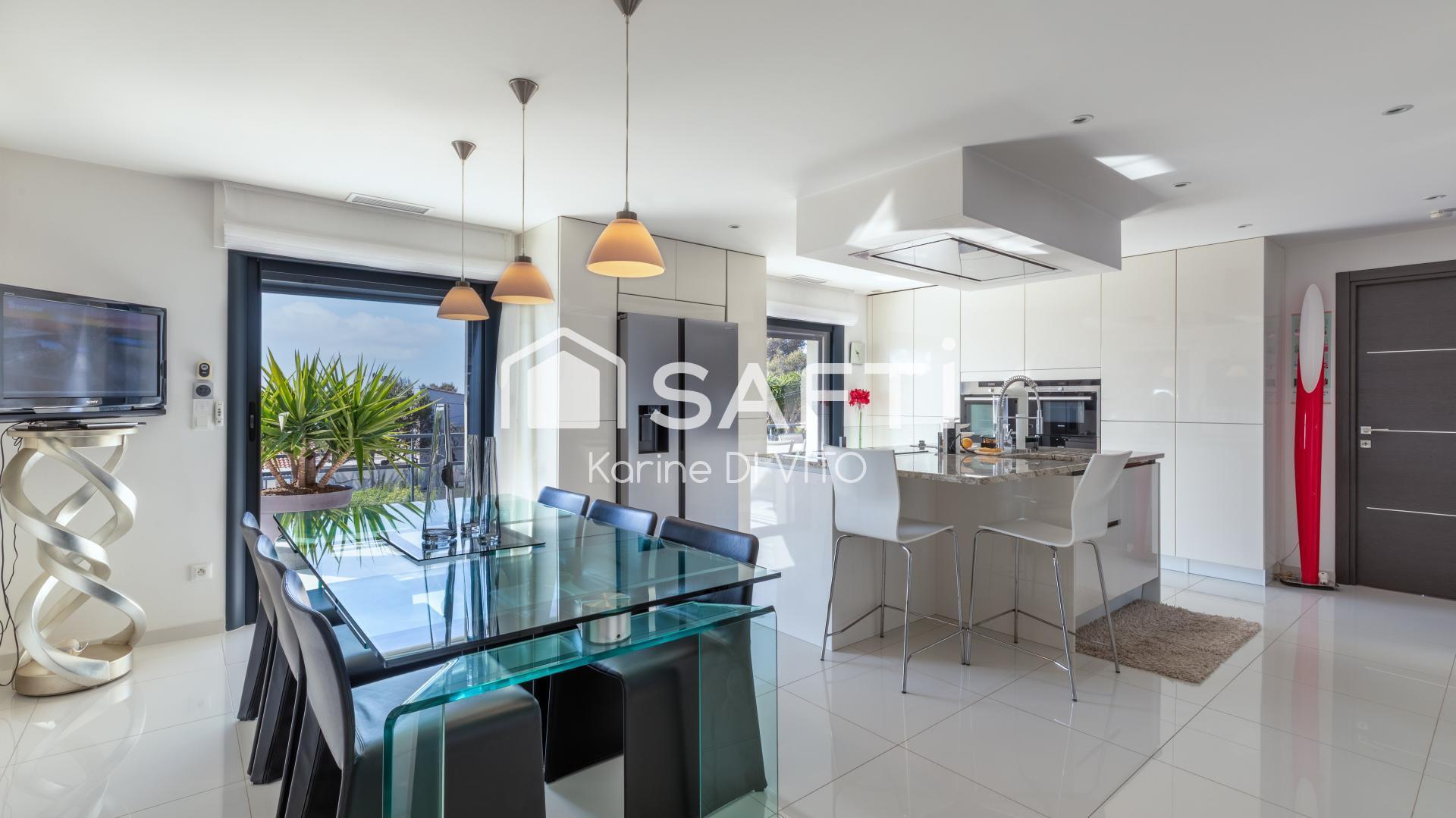 Purchase: Luxury property (83370)