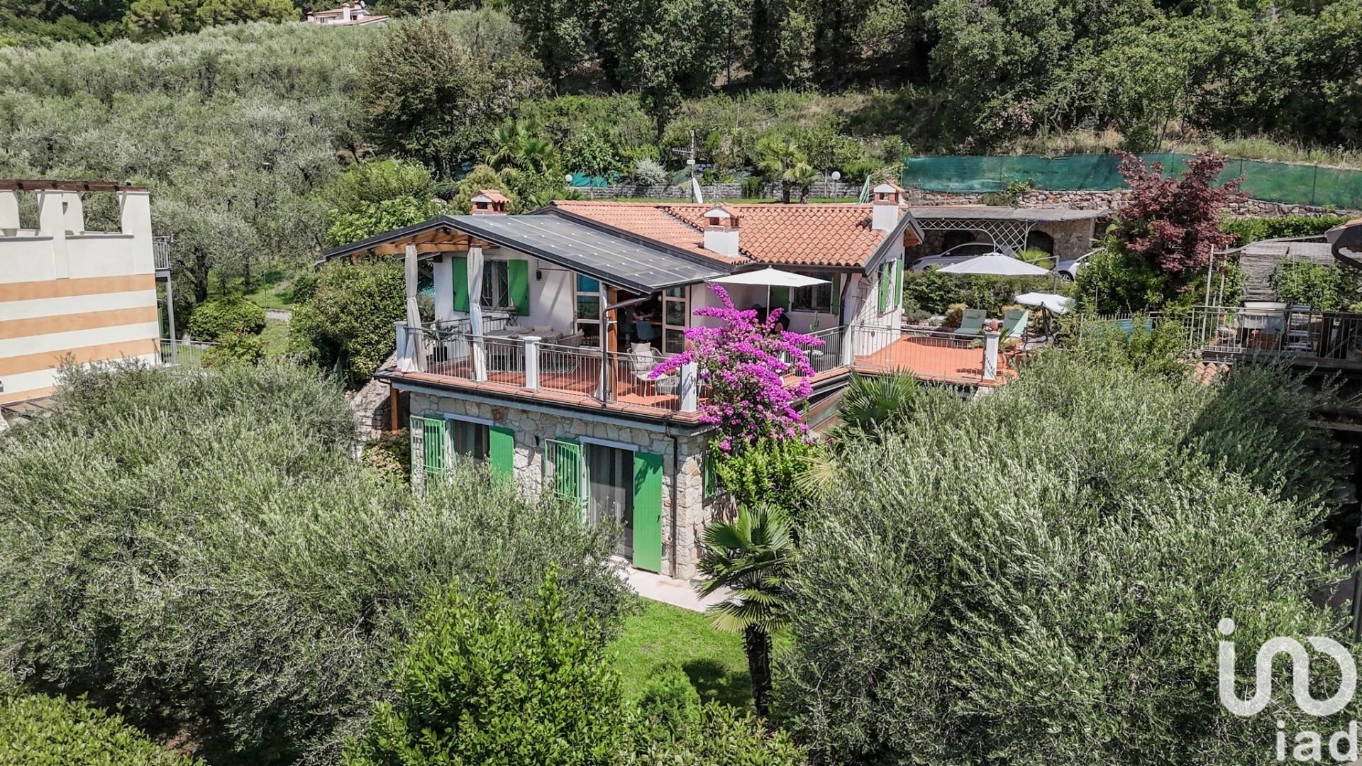 Sale Home 270 m² - 3 bedrooms