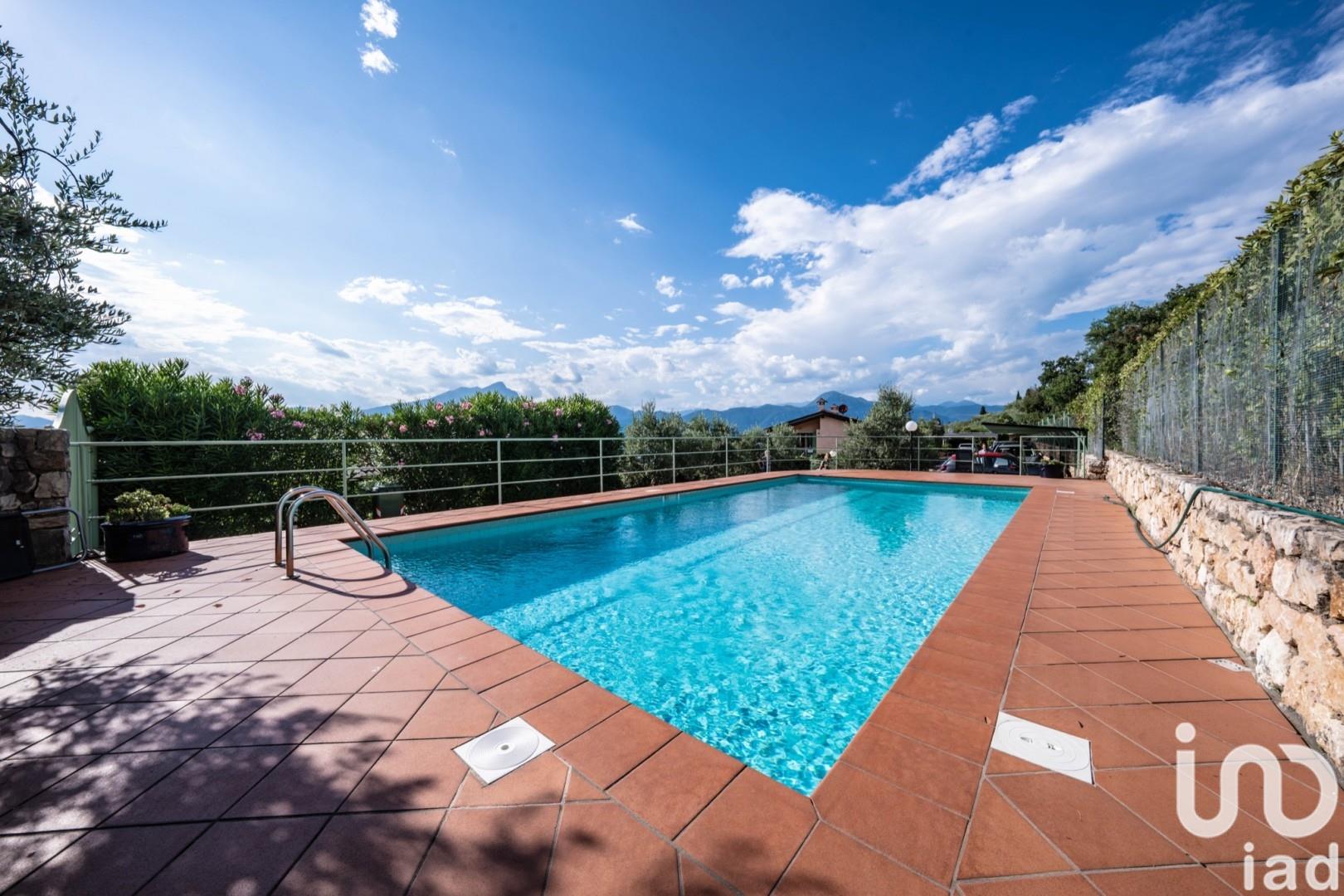 Sale Home 270 m² - 3 bedrooms