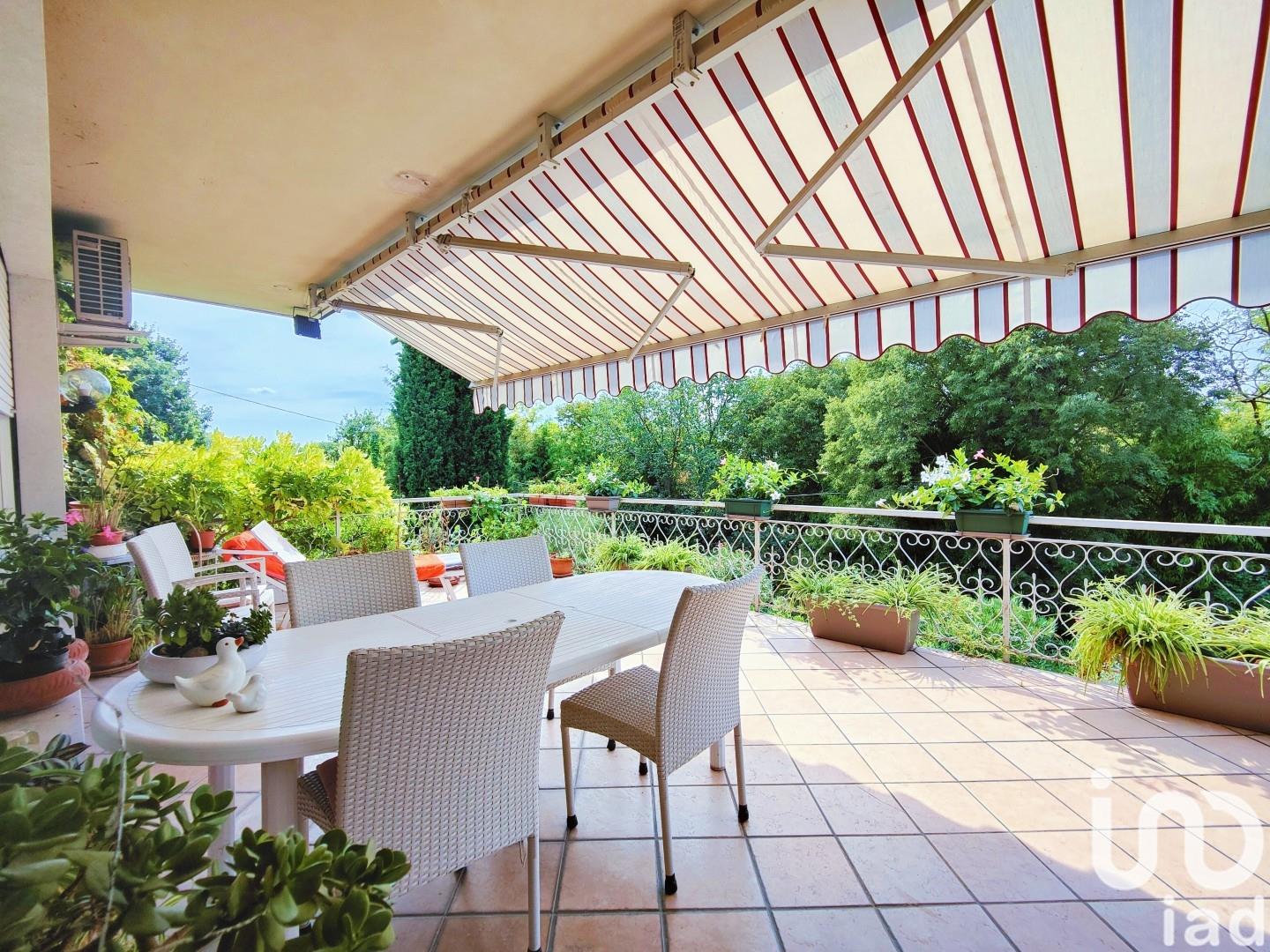 Sale Home 210 m² - 5 bedrooms
