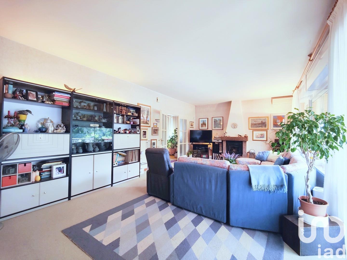 Sale Home 210 m² - 5 bedrooms
