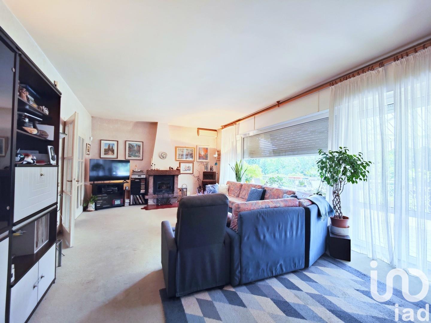 Sale Home 210 m² - 5 bedrooms