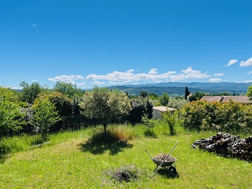 Villa en exclusivité avec vue dégagée et proximité village !