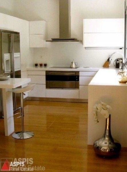 (For Sale) Residential Maisonette || Athens South/Glyfada - 200 Sq.m, 4 Bedrooms, 1.070.000€
