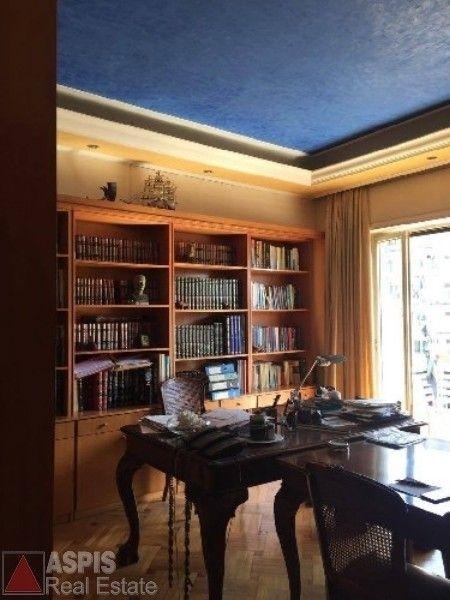 (For Sale) Residential Apartment || Athens Center/Athens - 200 Sq.m, 395.000€