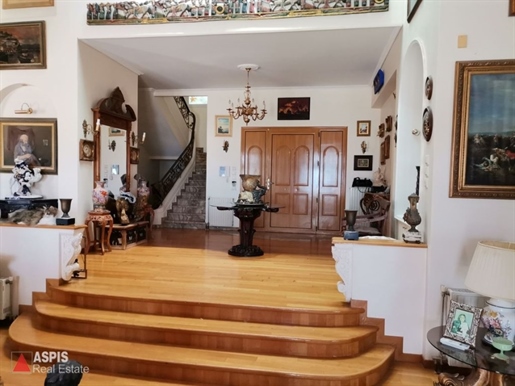 (À vendre) Villa résidentielle || East Attica/Koropi - 816 m², 8 chambres, 1.500.000€