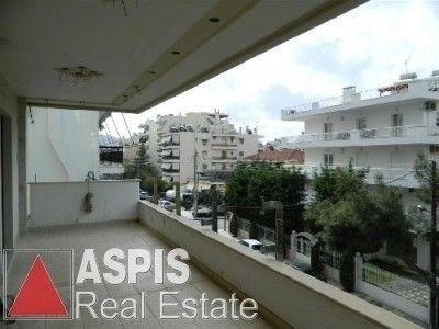 (For Sale) Residential Maisonette || Athens South/Glyfada - 215 Sq.m, 3 Bedrooms, 680.000€