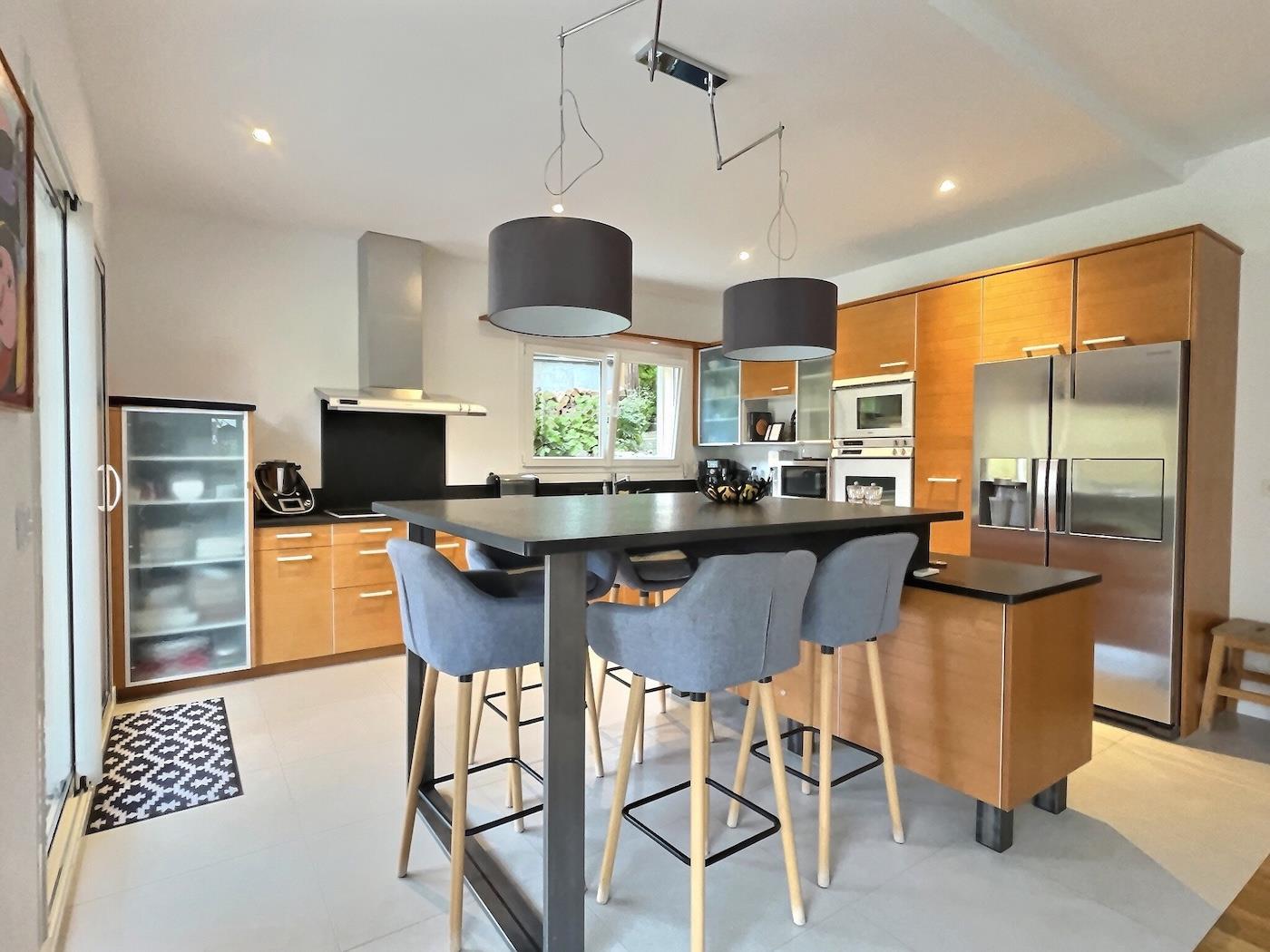 Maison à vendre, 230m², Divonne-les-Bains