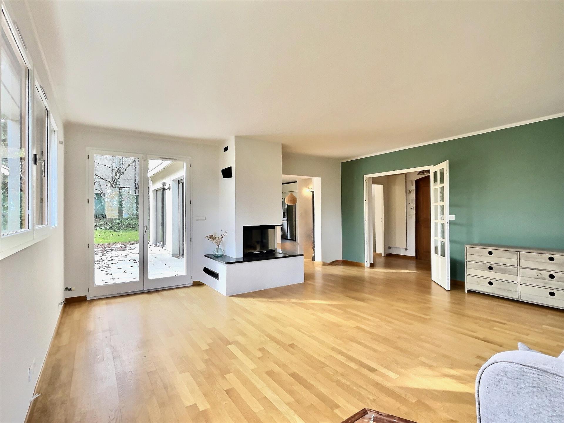 Maison à vendre, 203m², Divonne-les-Bains