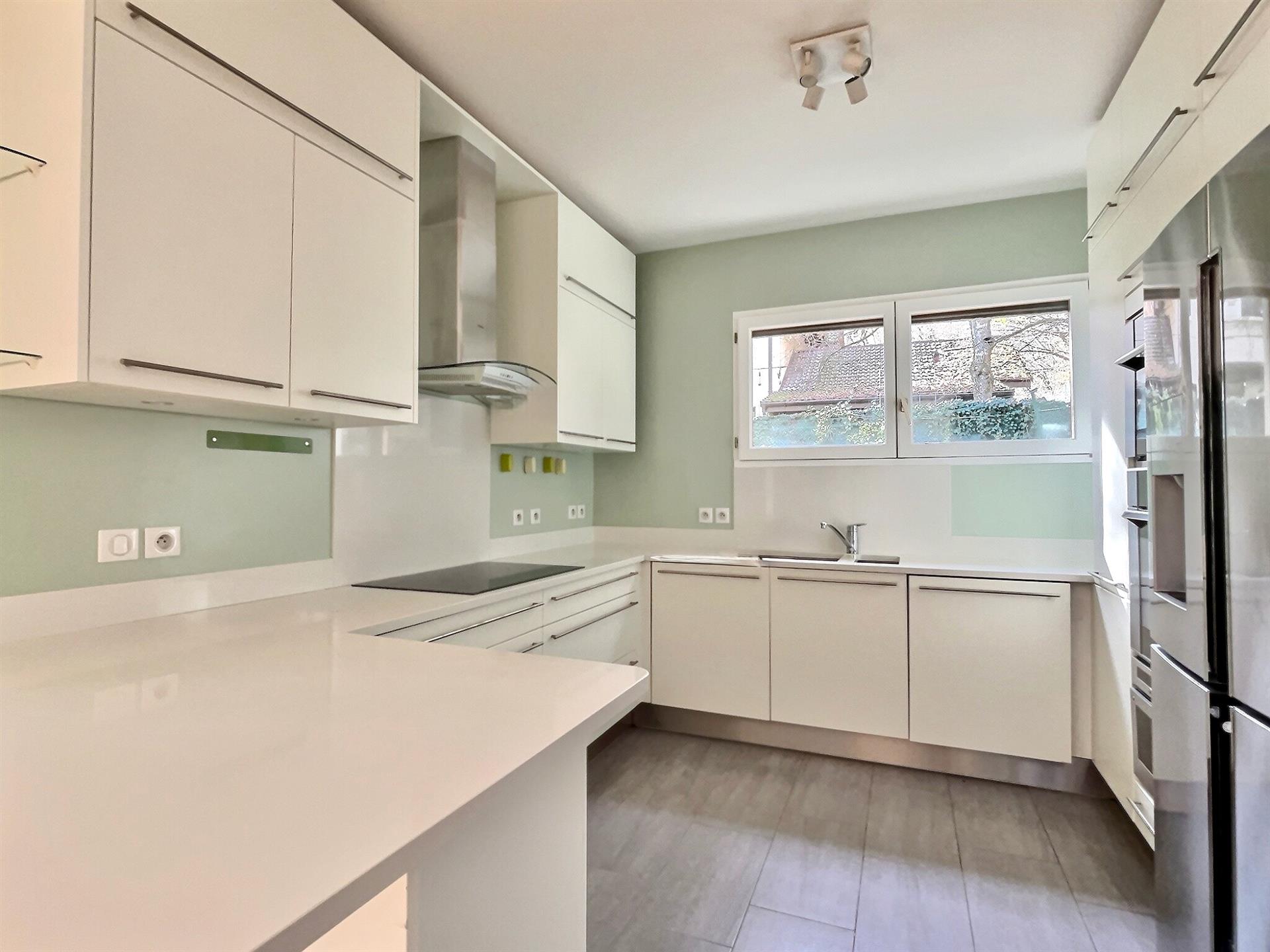 Maison à vendre, 203m², Divonne-les-Bains