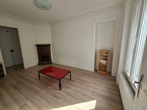 3 rooms renovated in Barbès