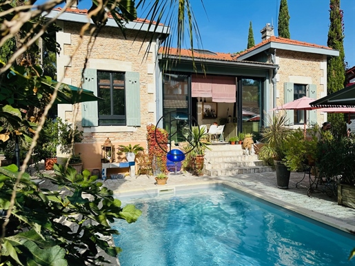Arcachon Authentic Arcachonnaise Villa with swimming pool in the center of Moulleau
