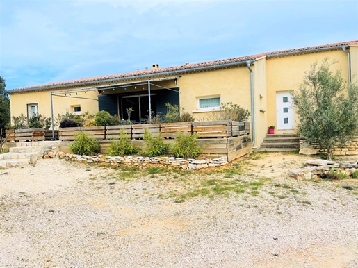 South Ardeche Spacious family villa offering 240m2
