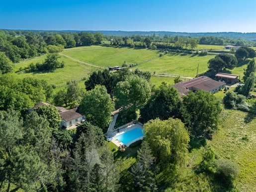 Dpt Dordogne (24), vendita Bergerac proprietà P7 - terreno di 87.000 m2