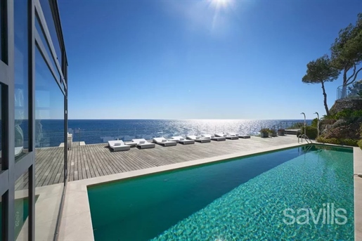 Contemporary villa with pool and sea views