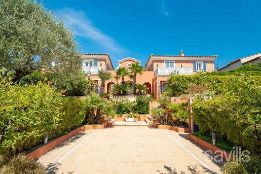 Saint-Tropez - Charming townhouse with garden, walking distance to the Place des Lices - private gar