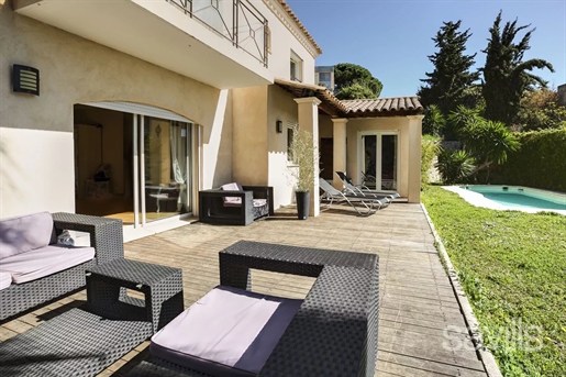 Villa close to the beach and all amenities