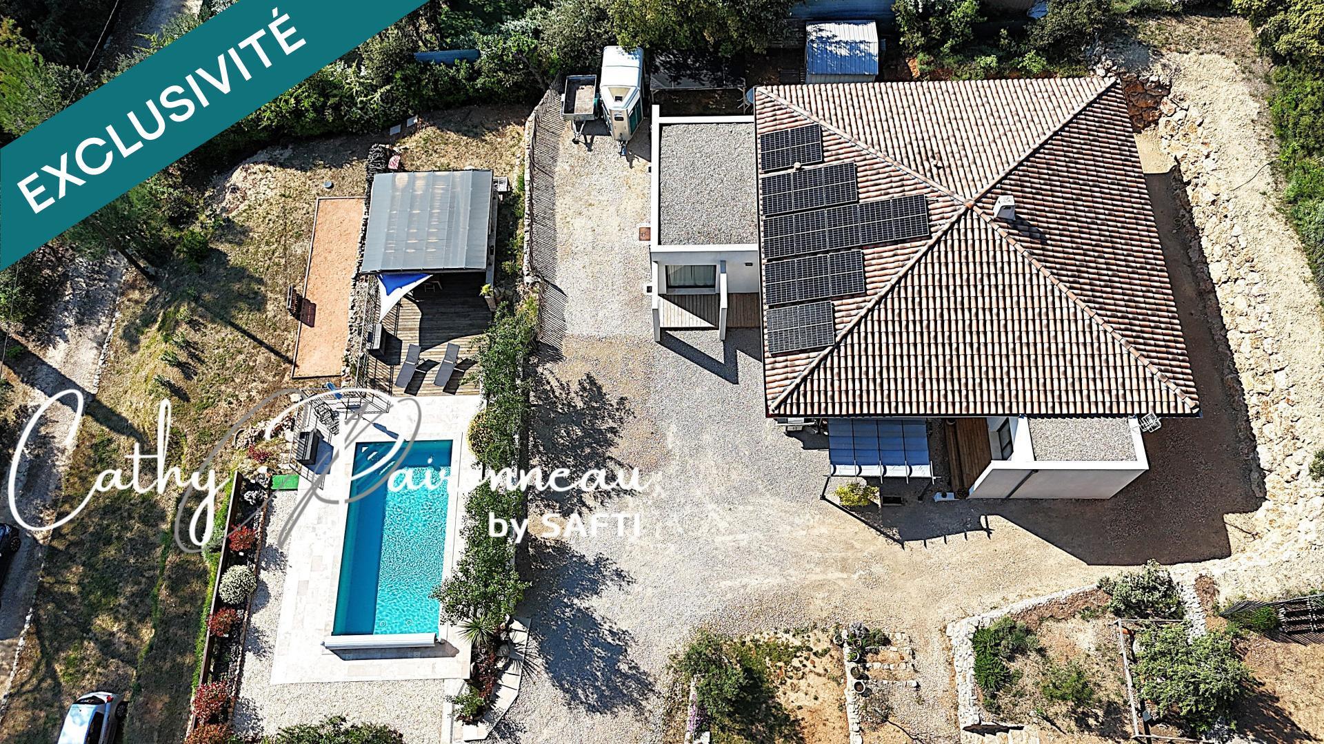 Purchase: Luxury property (83510)