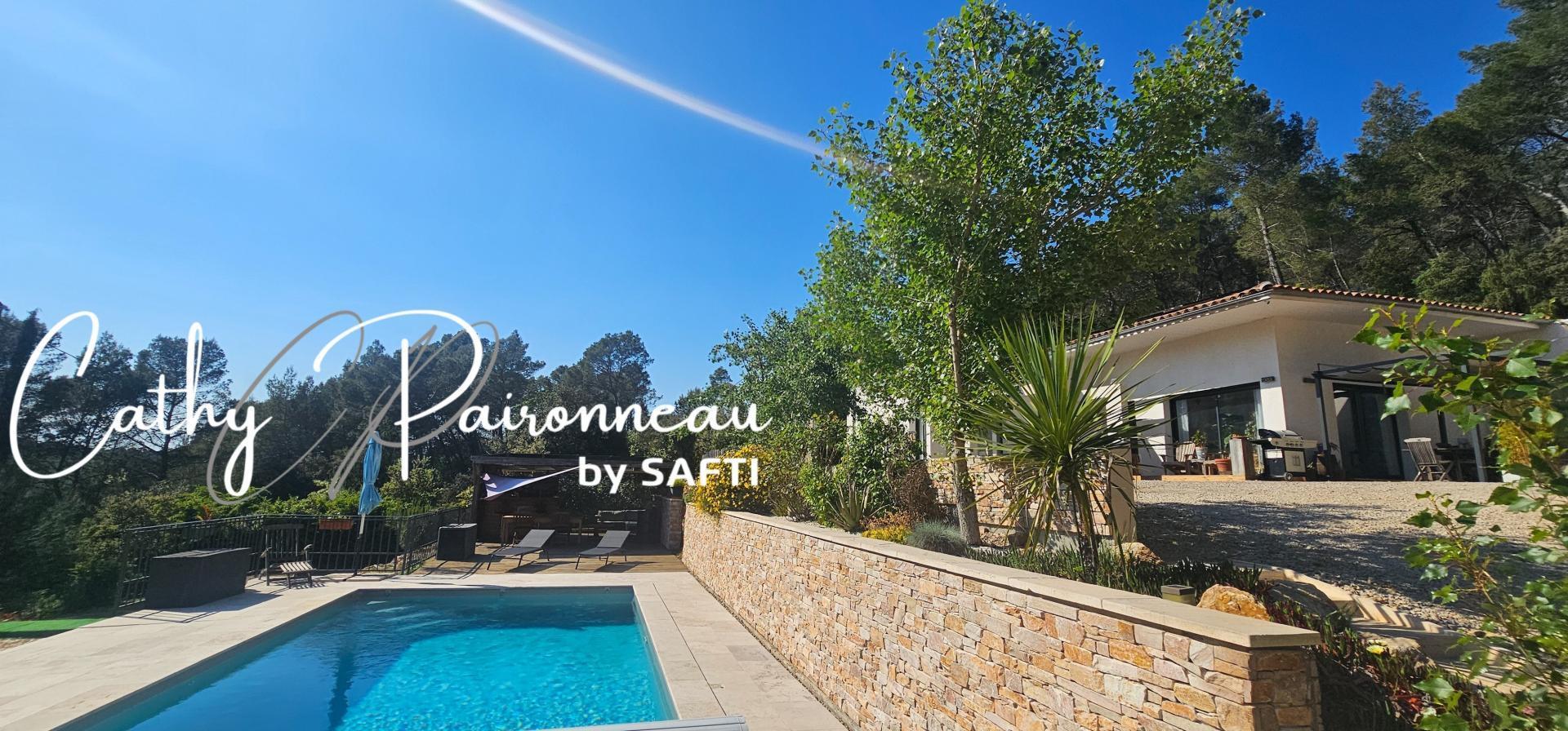 Purchase: Luxury property (83510)
