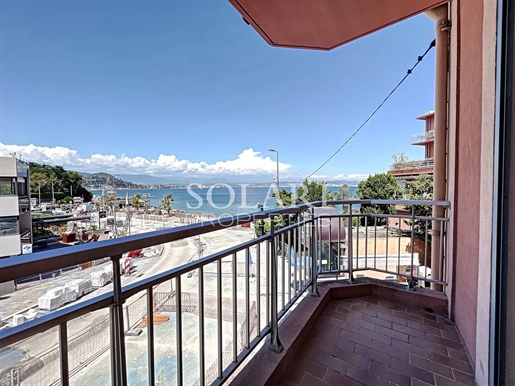 2 bed apartment with a view over the sea, Théoule-sur-Mer village