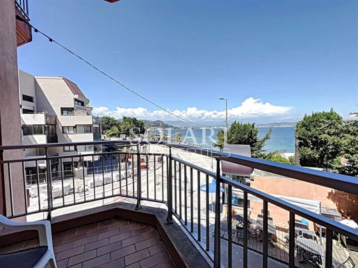 2 bed apartment with a view over the sea, Théoule-sur-Mer village