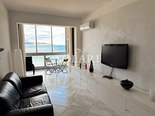 Panoramisch appartement met zeezicht in de baai van Cannes