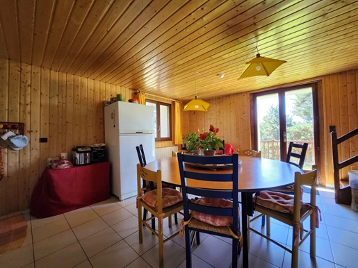 Superb 4-sided chalet with breathtaking views of Lac de Matemale
