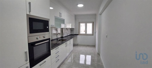 Apartment with 3 Rooms in Setúbal with 103,00 m²