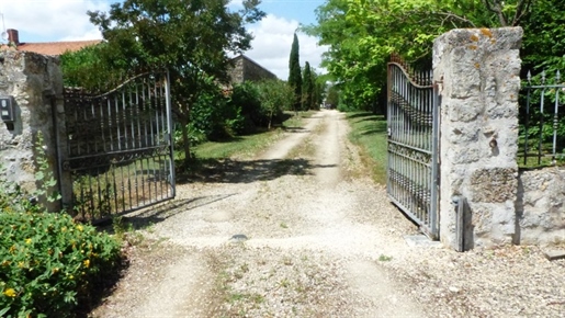 Dpt Deux Sèvres (79), te koop nabij Airvault, huis P12