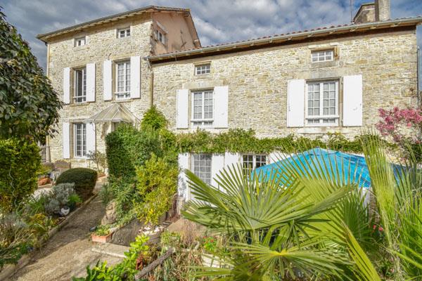 Beautiful large detached village house, 5 bedrooms, double-glazed and centrally-heated, gardens,