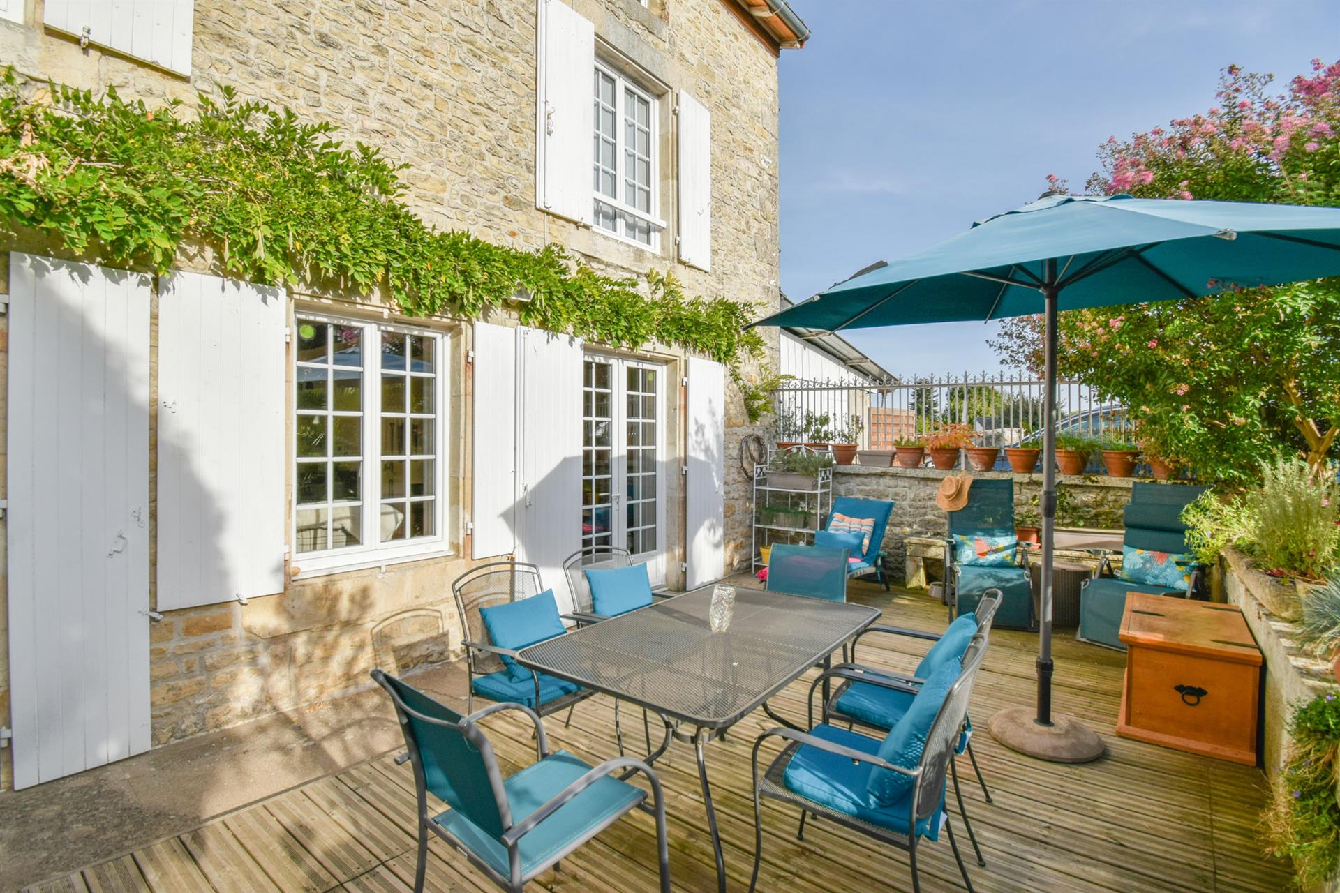 Beautiful large detached village house, 5 bedrooms, double-glazed and centrally-heated, gardens,