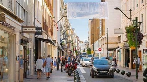 Right to Lease 140,000 Euros Rue D'Antibes Cannes incorayble!