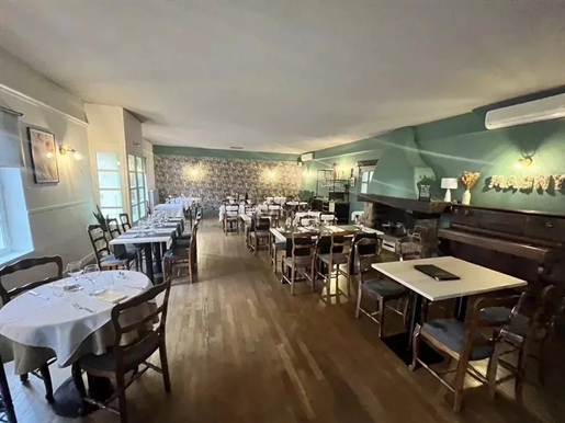 Former coaching inn converted into a restaurant and home
