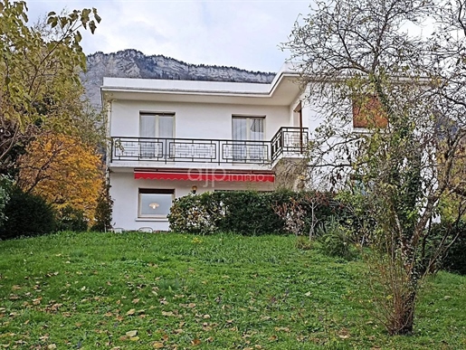 Villa. Charme & vue Saint-Ismier