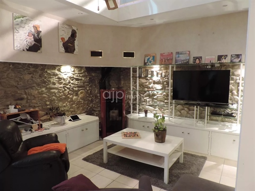Lovely townhouse on 182 m² of land