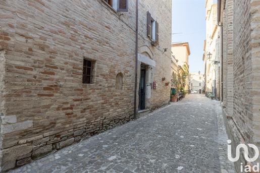 For sale Palace / Building 350 m² - 6 rooms - Fermo