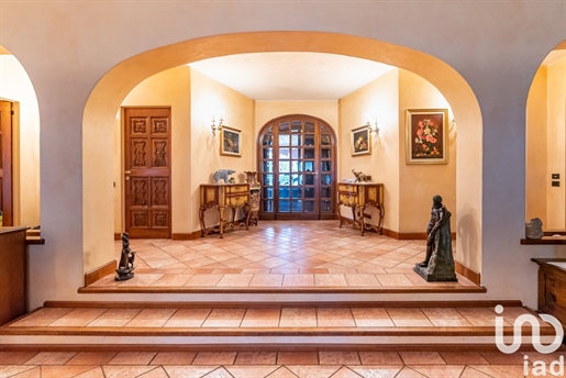 Maison Individuelle / Villa à vendre 700 m² - 4 chambres - Lomazzo