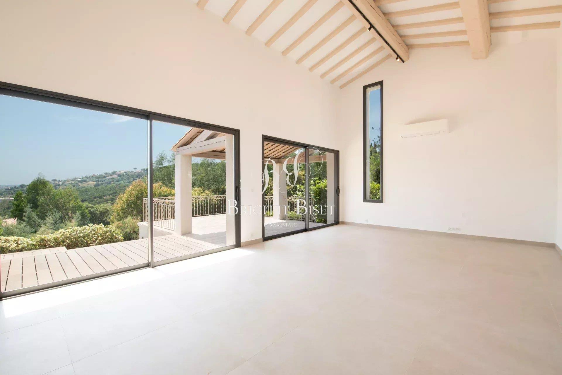 Villa sea view completely renovated in Les Issambres